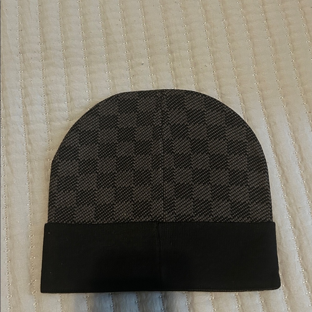 Louis Vuitton Dark gray and black‎ Checkered Knit beanie. - Picture 2 of 2